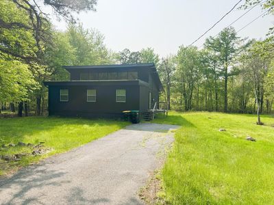 135 Cedar Dr, Long Pond, PA, 18334