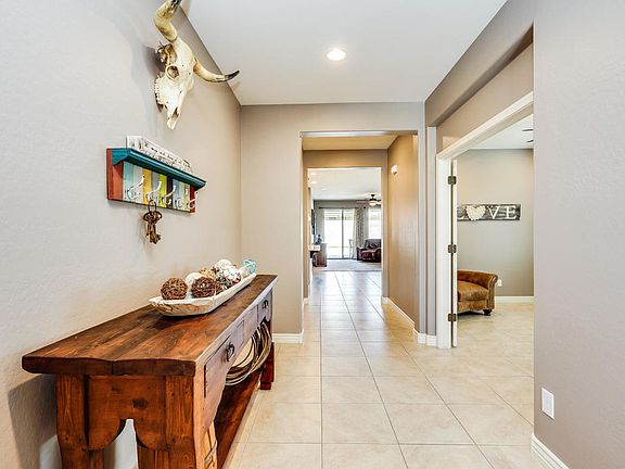 3rd image of 10410 W Alyssa Ln