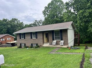 267 Finley Dr, Lenoir City, TN 37771
