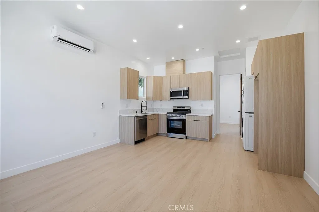 1 bed, 500 sqft, $2,495 — Photo 2
