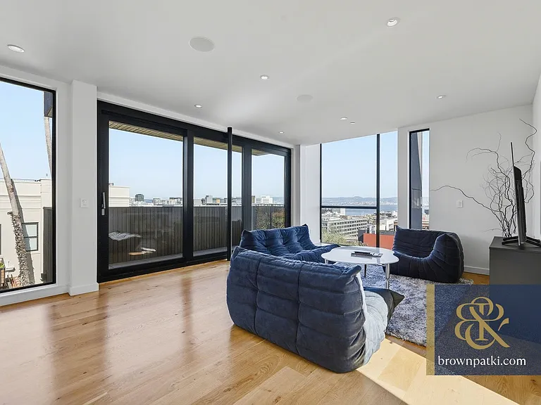 335 Pennsylvania Ave — Photo 4