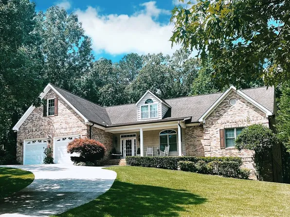 845 E Moravian Bnd, Chatsworth, GA 30705