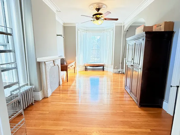 200 Central St #2, Somerville, MA 02145
