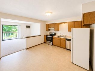 6378 Saint Andrews Dr APT 7, Canfield, OH 44406
