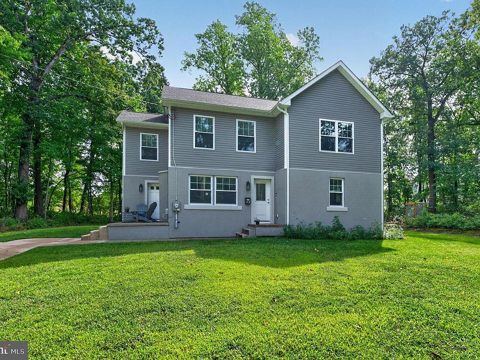 1st image of 62 Higgins Ave
