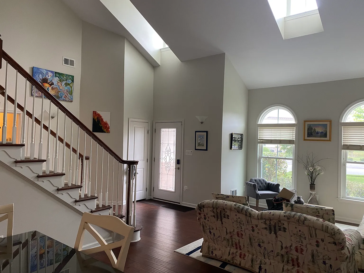 3 bed, 2183 sqft, $2,400 — Photo 1
