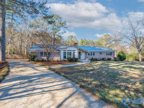 2111 Meadow Island Rd, Scottsboro, AL 35769