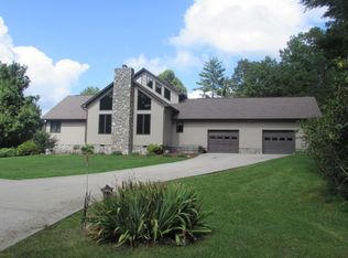 610 Greenbriar Rd, Hillsville, VA 24343