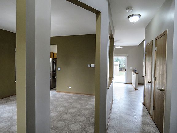 4th image of 1078 Haywood Dr