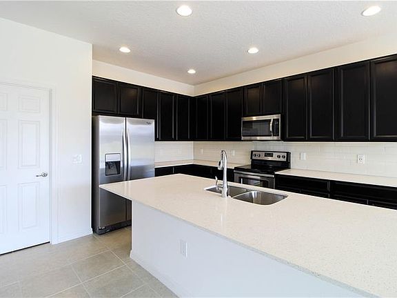 2nd image of 2233 Crofton Ave