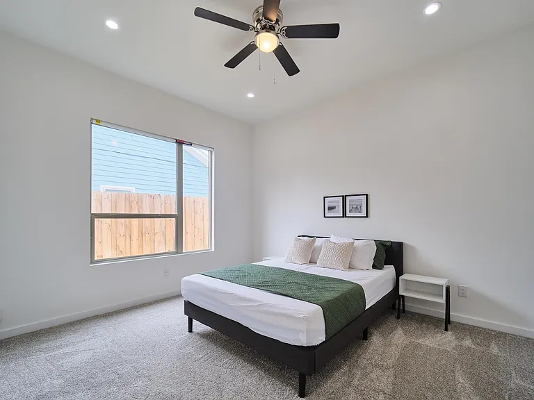 1350 Strickland St — Photo 22