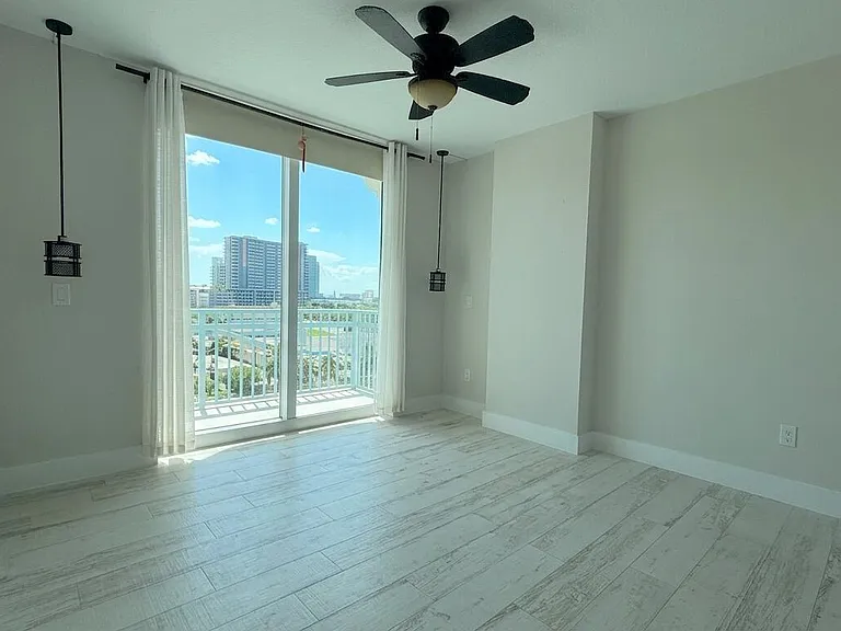 403 S Sapodilla Ave #502 — Photo 2