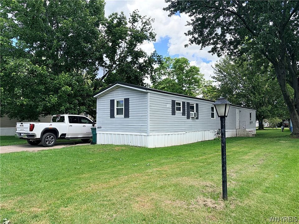 1st image of 4 Pebbleridge Dr