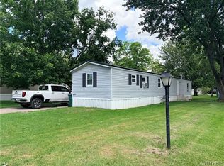 4 Pebbleridge Dr, Medina, NY 14103