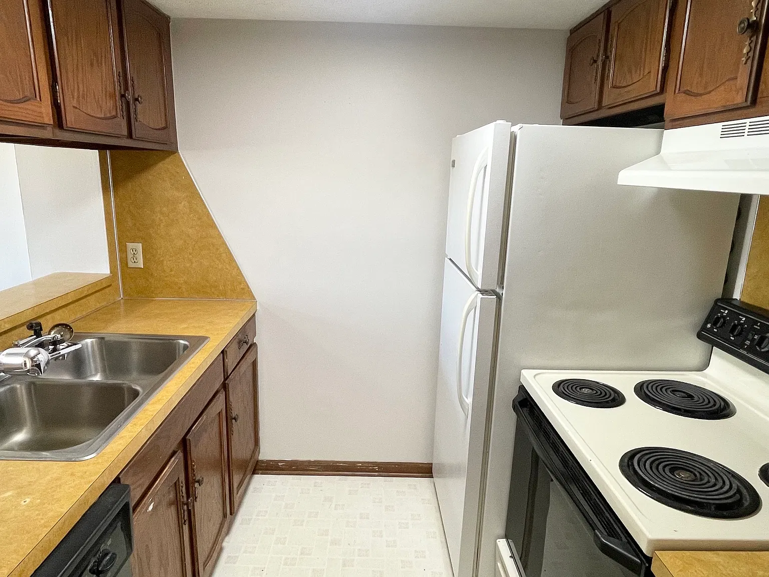 2 bed, $1,050 — Photo 4