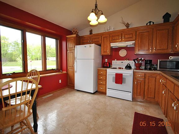 3rd image of 3520 County Road 82 NW
