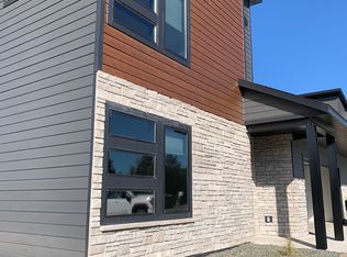 1180 Porter Rd, Plover, WI 54467