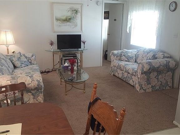 5th image of 7403 Stillwater Dr