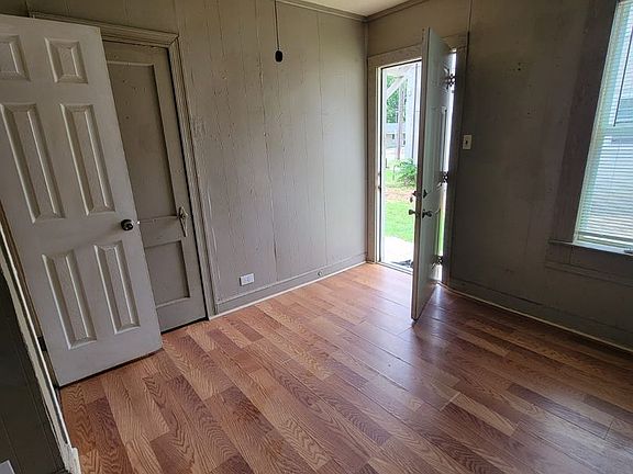 2nd image of 1103 S Armstrong Ave #151