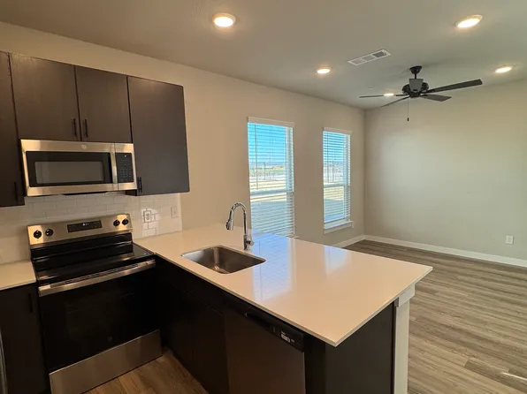 200 White Water Dr #816, Lavon, TX 75166