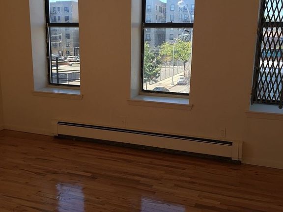 5th image of 506 Tinton Ave APT 1S