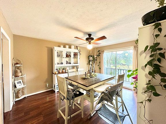 4th image of 230 Saint Clair Dr