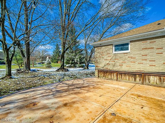 5th image of 9700 Sharon Lane Dr