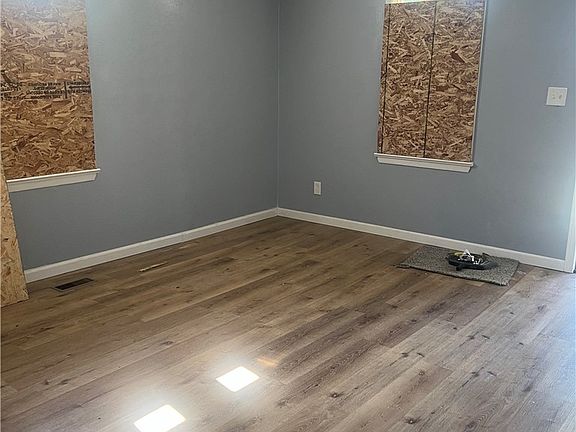 4th image of 6709 Gertrude Ave