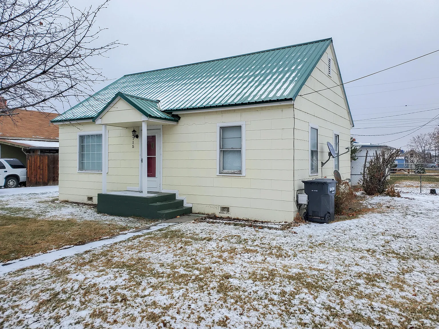 2715 3rd St photo 1