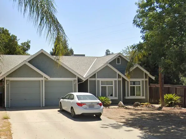 2233 E Myrtle Court, Visalia, CA 93292