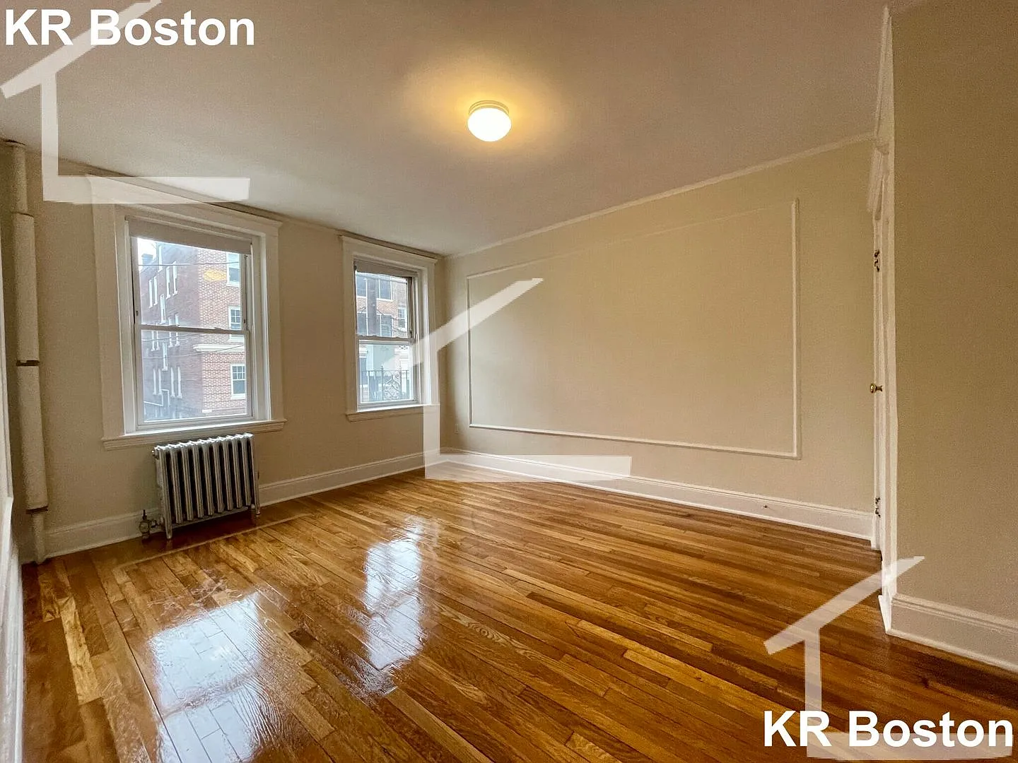 Nicely updated 2 bed next to the Green Line on the Allston Brighton Line. — Photo 2
