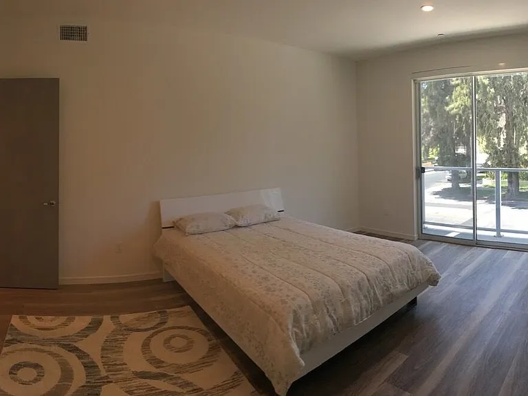 4600 Coldwater Canyon Ave #205 — Photo 9