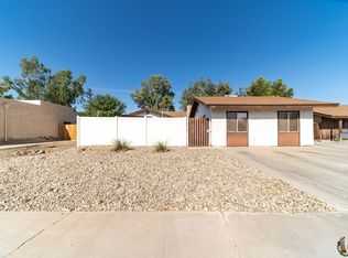 2110 Woodside Dr, El Centro, CA 92243