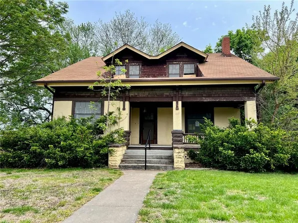 300 N Monroe St, Oregon, MO 64473
