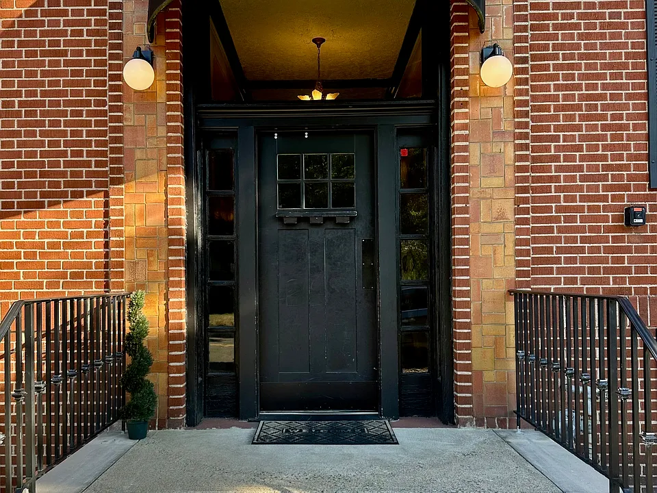 100 Mill St #5