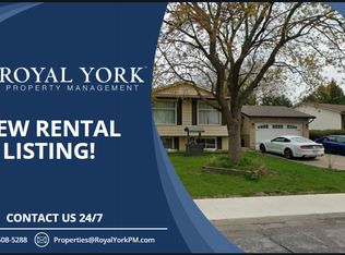84 Elgar Ave #1, Hamilton, ON L9C4E5