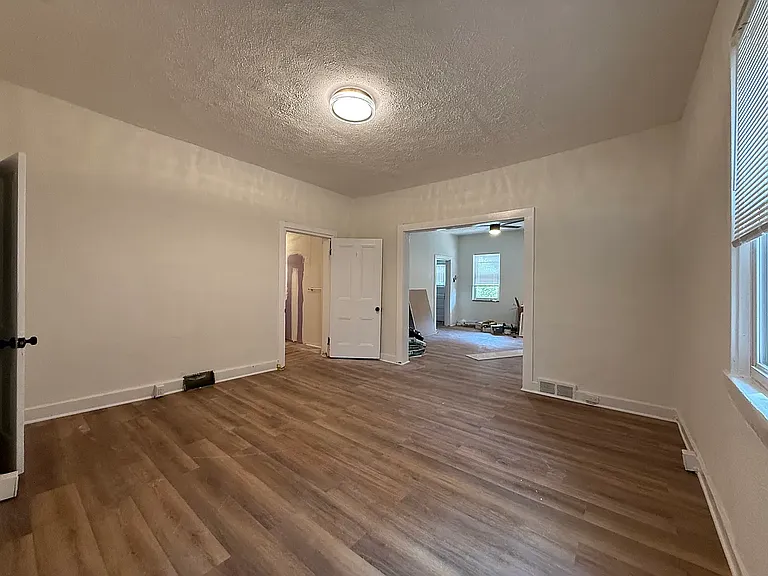 1817 Jancey St — Photo 27