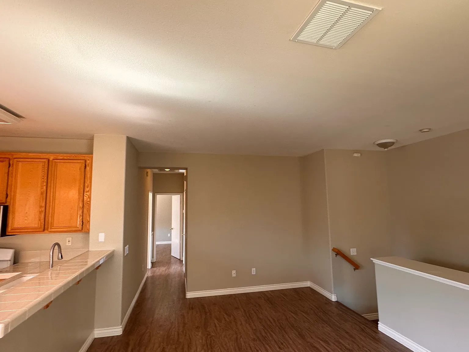 2 bed, 1100 sqft, $3,250 — Photo 3
