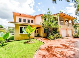 8011 NW 169th Ter, Miami Lakes, FL 33016