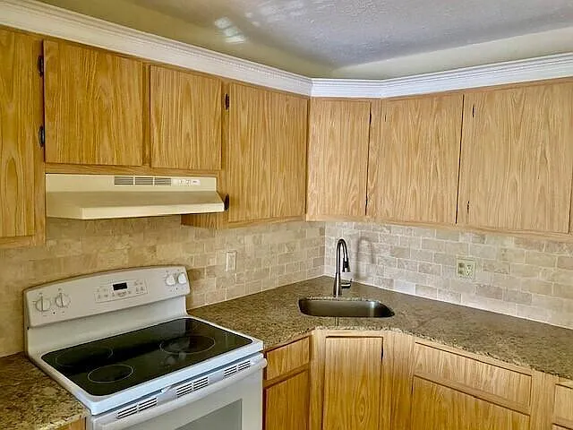 428 Pine Glen Ln #B-2 — Photo 12
