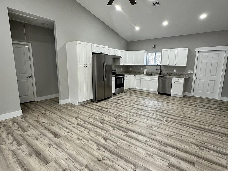 194 Frank Christian Rd — Photo 2