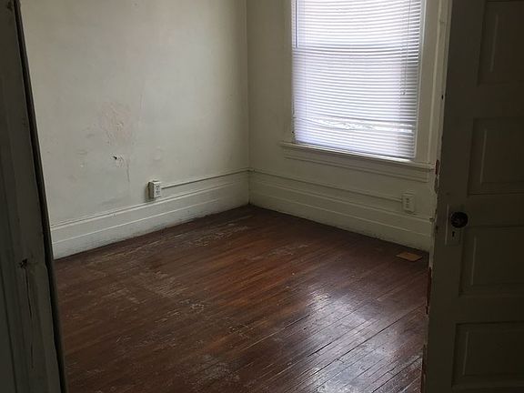 2nd image of 203-205 Lafayette St #205