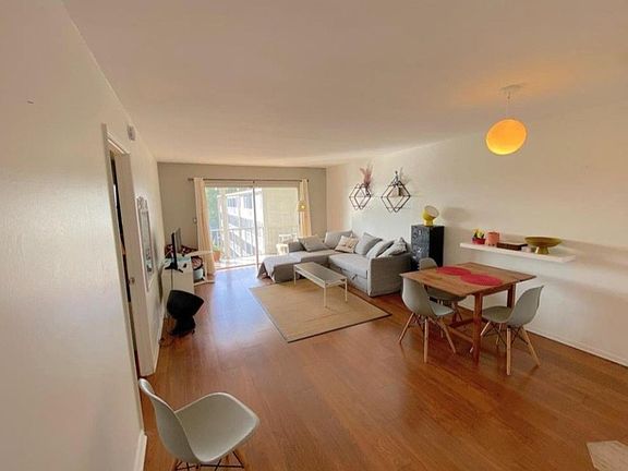 5th image of 4700 Washington St APT 506