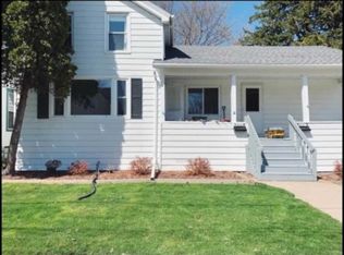 822 Waugoo Ave, Oshkosh, WI 54901