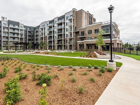 3rd image of 5055 Greenlane #342
