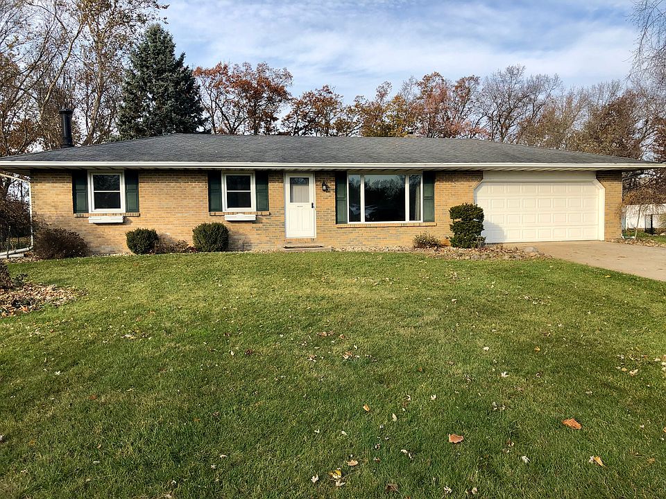 1st image of 22117 Woodside Dr