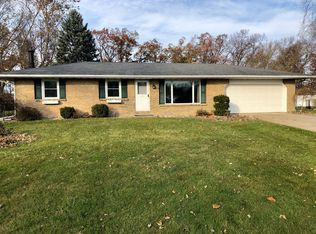 22117 Woodside Dr, Bristol, IN 46507