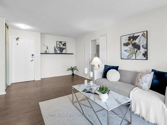 5th image of 90 Ling Rd #Penthouse 109