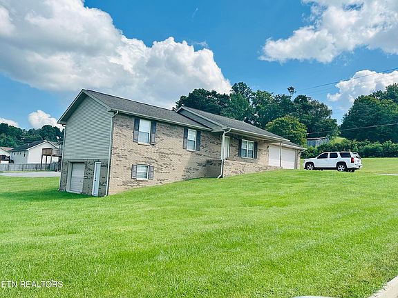 3rd image of 108 Altina Cir
