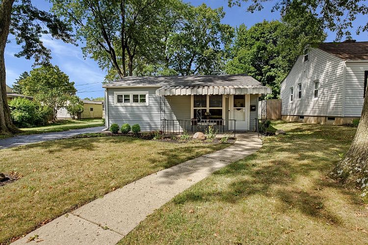 1st image of 362 Rosslyn Ave